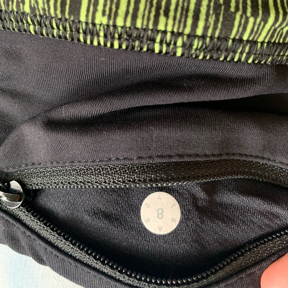 Lululemon Size 8 Speed Short - Picture 5 of 5